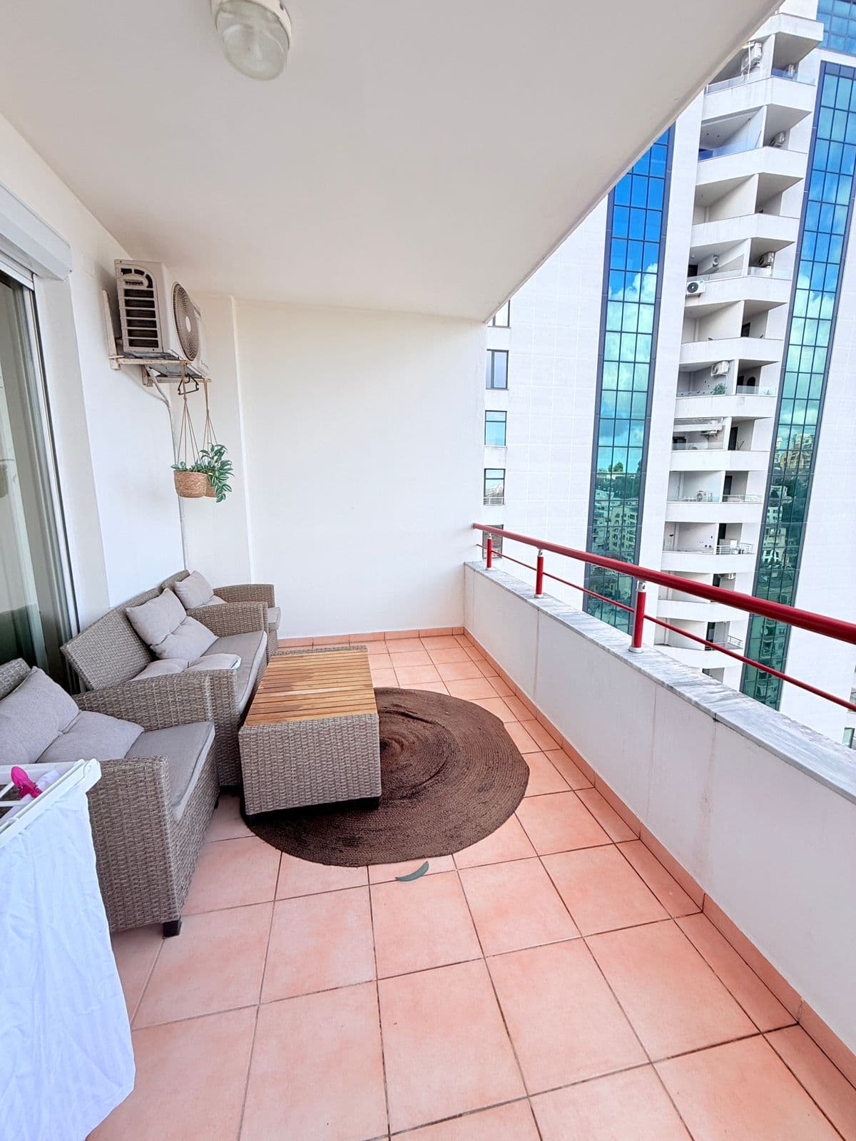 JEPET ME QERA APARTAMENT 2+1+2 VOLLGA DURRES