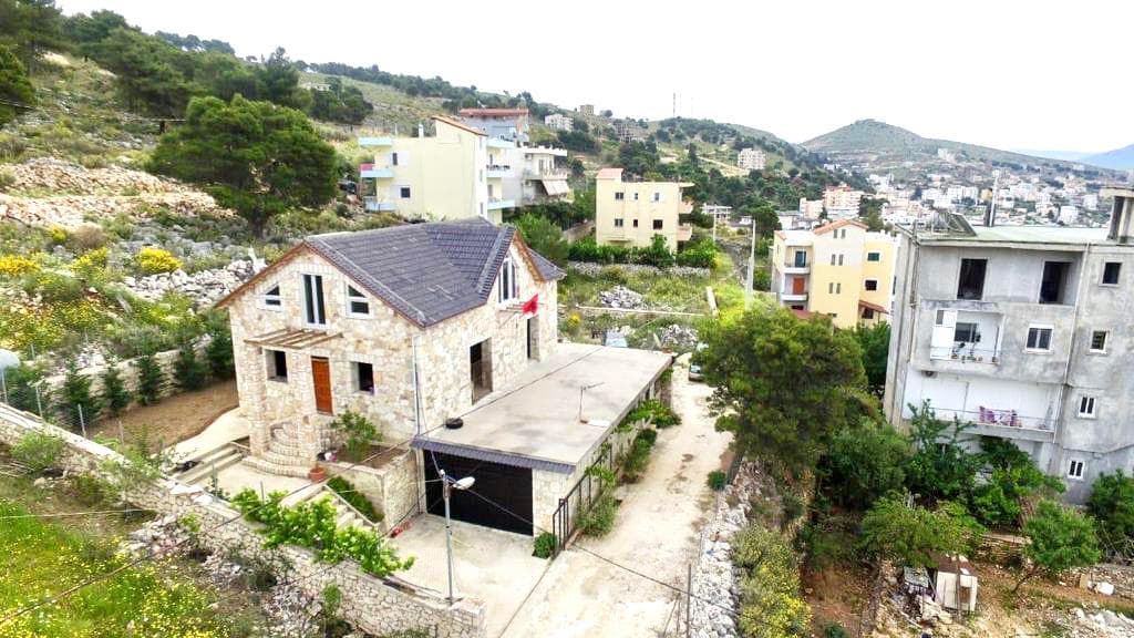 SHITET VILE 2 KATESHE MBI RRUGEN E PESTE , SARANDE. 3
