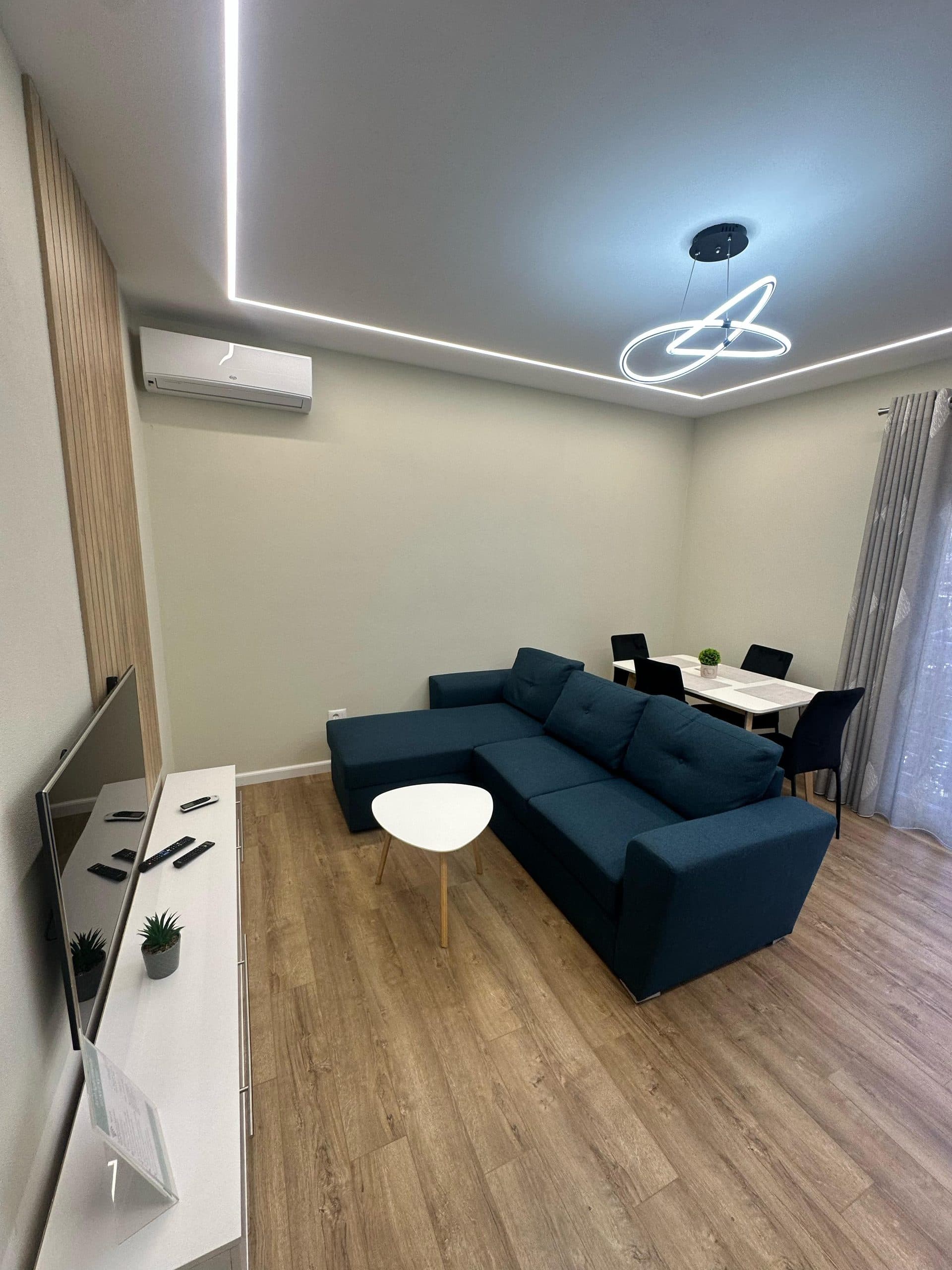 JEPET ME QERA APARTAMENT 2+1+GARAZH, PLAZH, DURRES. 2