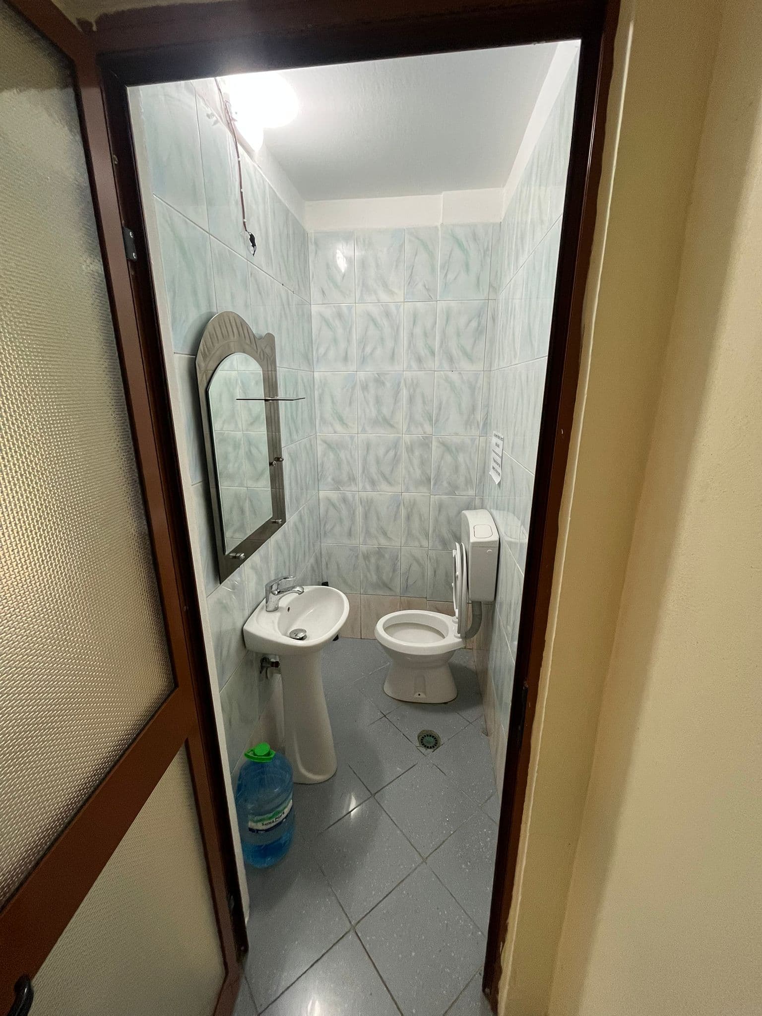 JEPET ME QERA AMBIENT BIZNESI ZONA PALLATIT SPORTIT DURRES 3