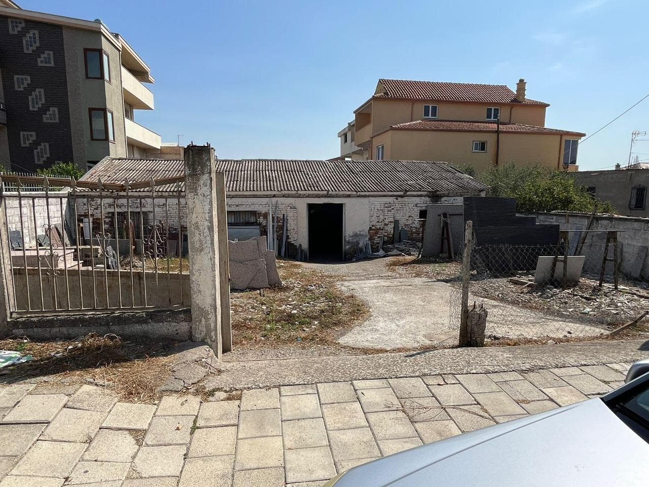 SHITET TRUALL SPITALLE, DURRES