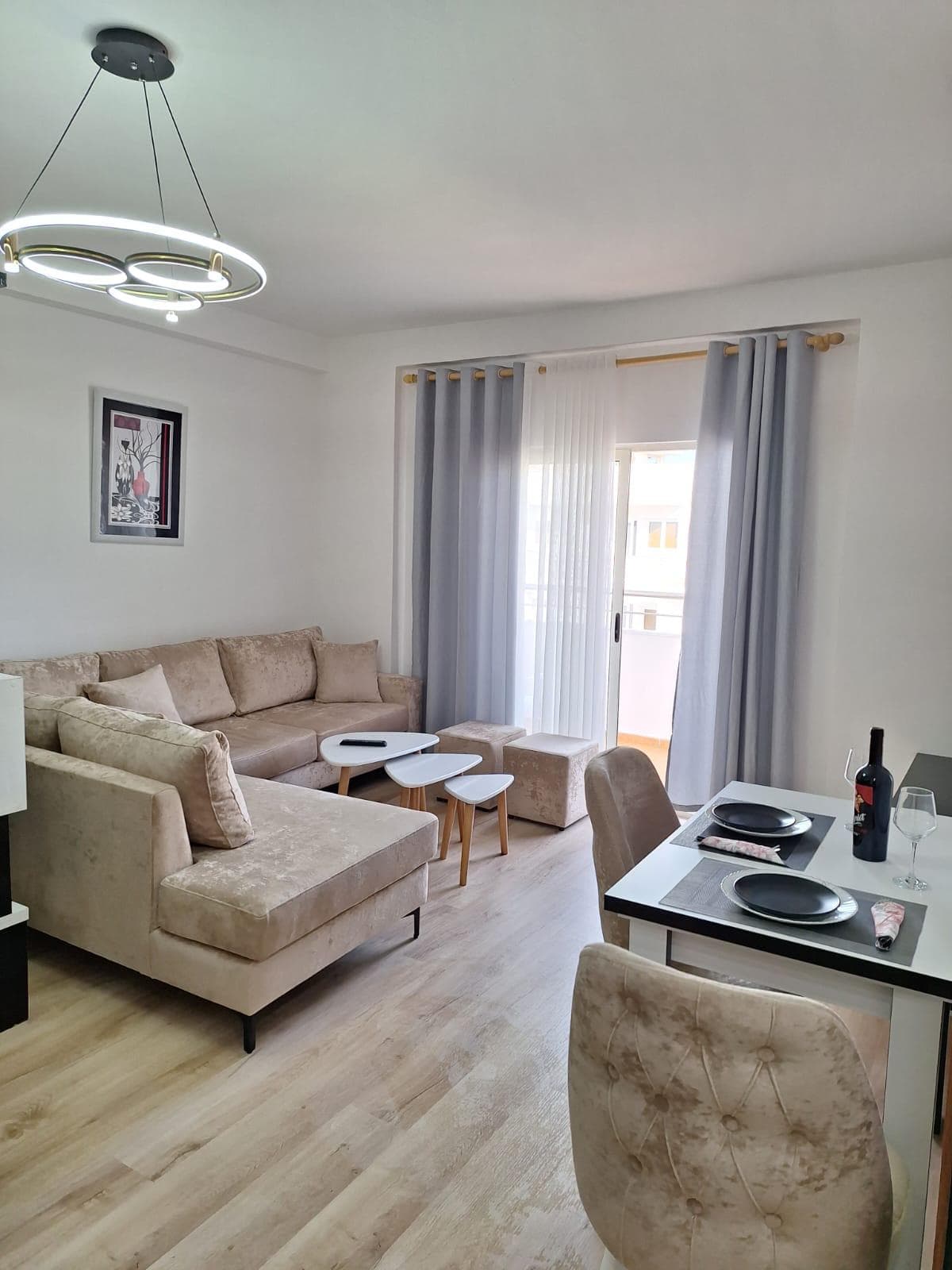 SHITET APARTAMENT 1+1 STACIONI ILIRIA, PLAZH, DURRES 2