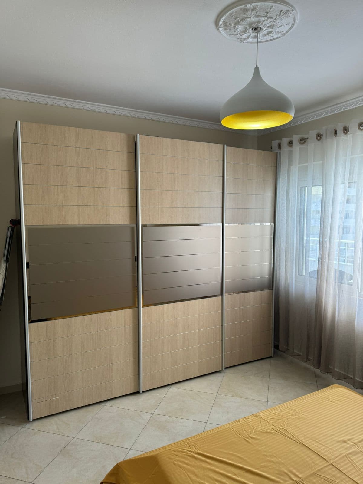 SHITET APARTAMENT 1+1+GARAZH PRANE PELIKANIT PLAZH,DURRES 3