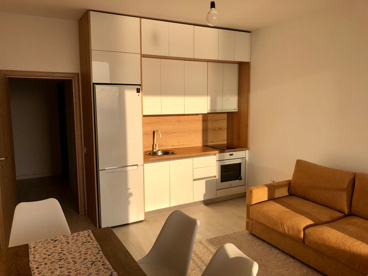 SHITET APARTAMENT 2+1 ME PAMJE NGA DETI PRANE MAJESTIC, DURRES. 2