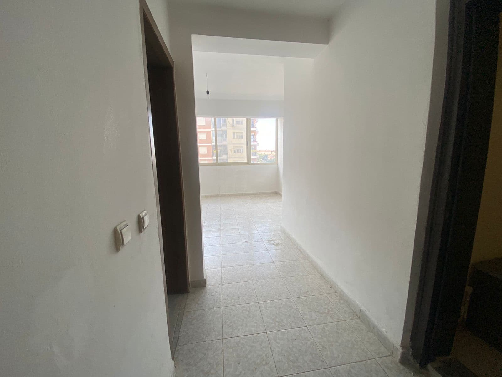 SHITET APARTAMENT 1+1 PRANE SHKOLLES BAJRAM CURRI.PLAZH,DURRES. 4