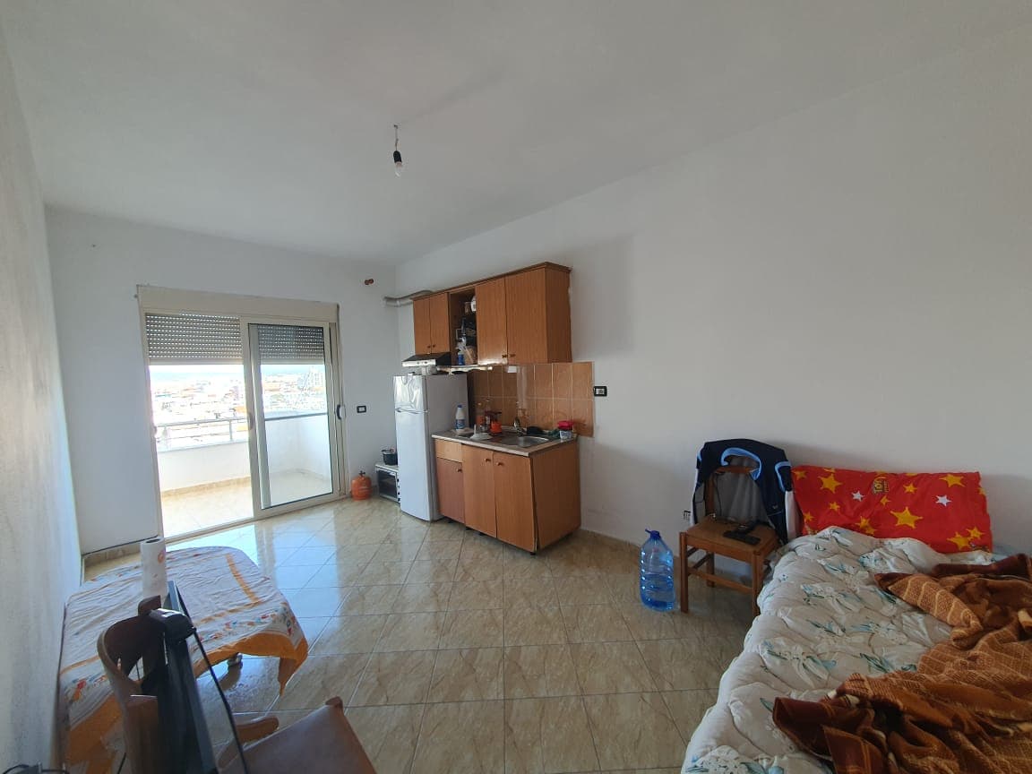 SHITET APARTAMENT 1+1 PRANE KAZAZIT,DURRES.