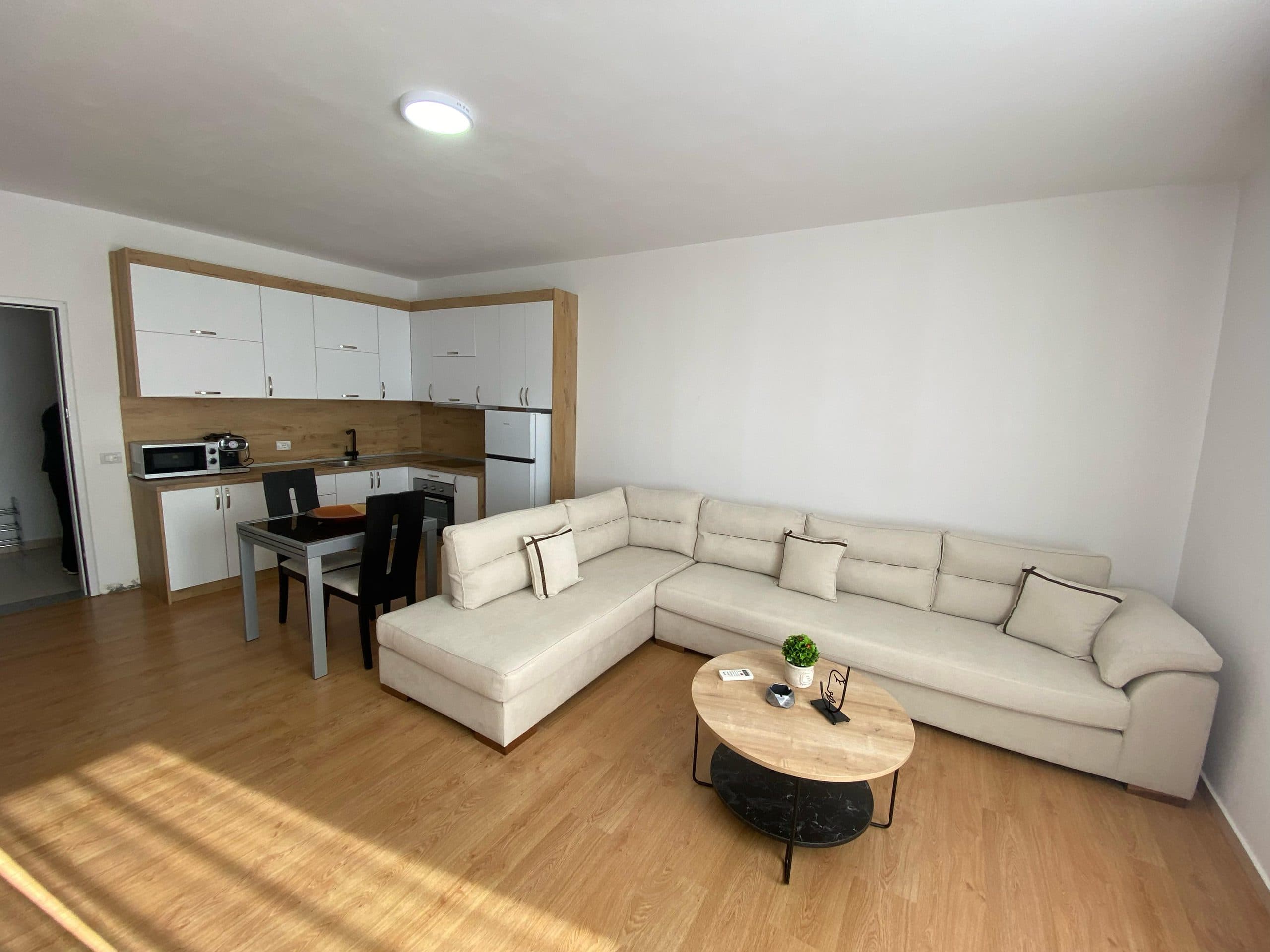 JEPET ME QERA APARTAMENT 1+1, SHKEMBI KAVAJES, DURRES.