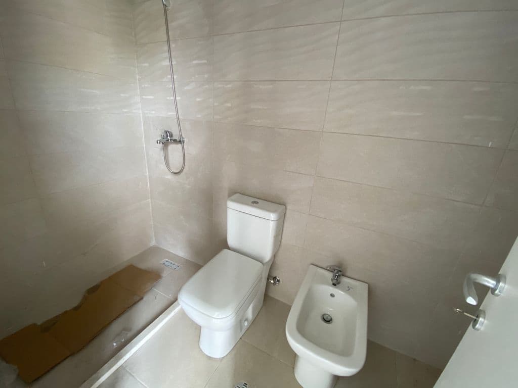 SHITET APARTAMENT 2+1 PRANE QENDRES BLU STAR, DURRES. 4