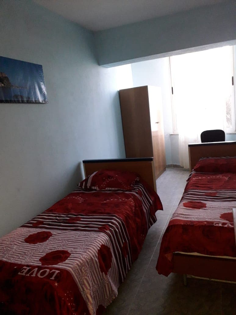 SHITET APARTAMENT 2+1 PRANE HOTEL FLORIDES ,PLAZH,DURRES. 4