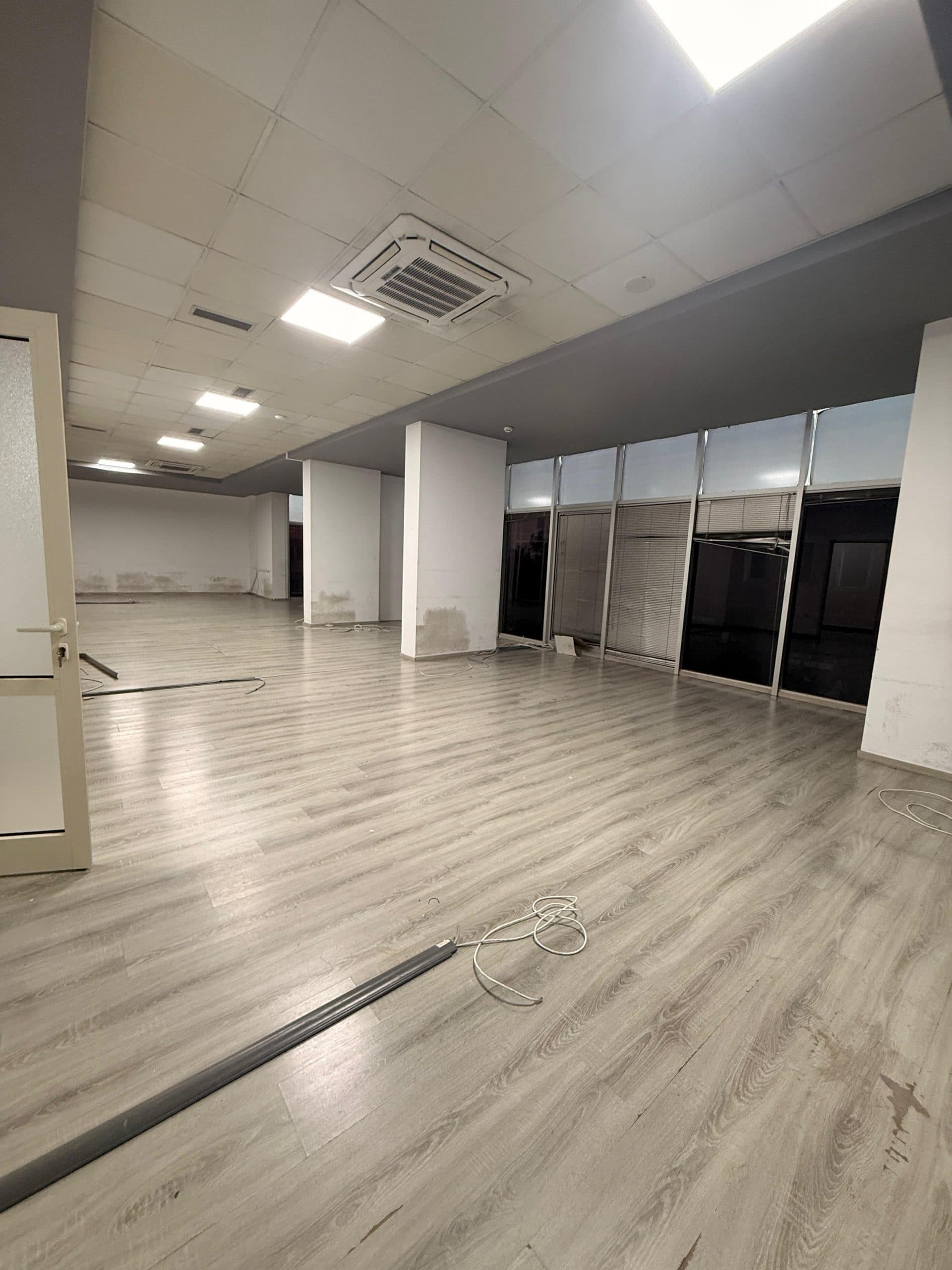 JEPET ME QERA AMBIENT BIZNESI ZONA E TATIMEVE, DURRES 2