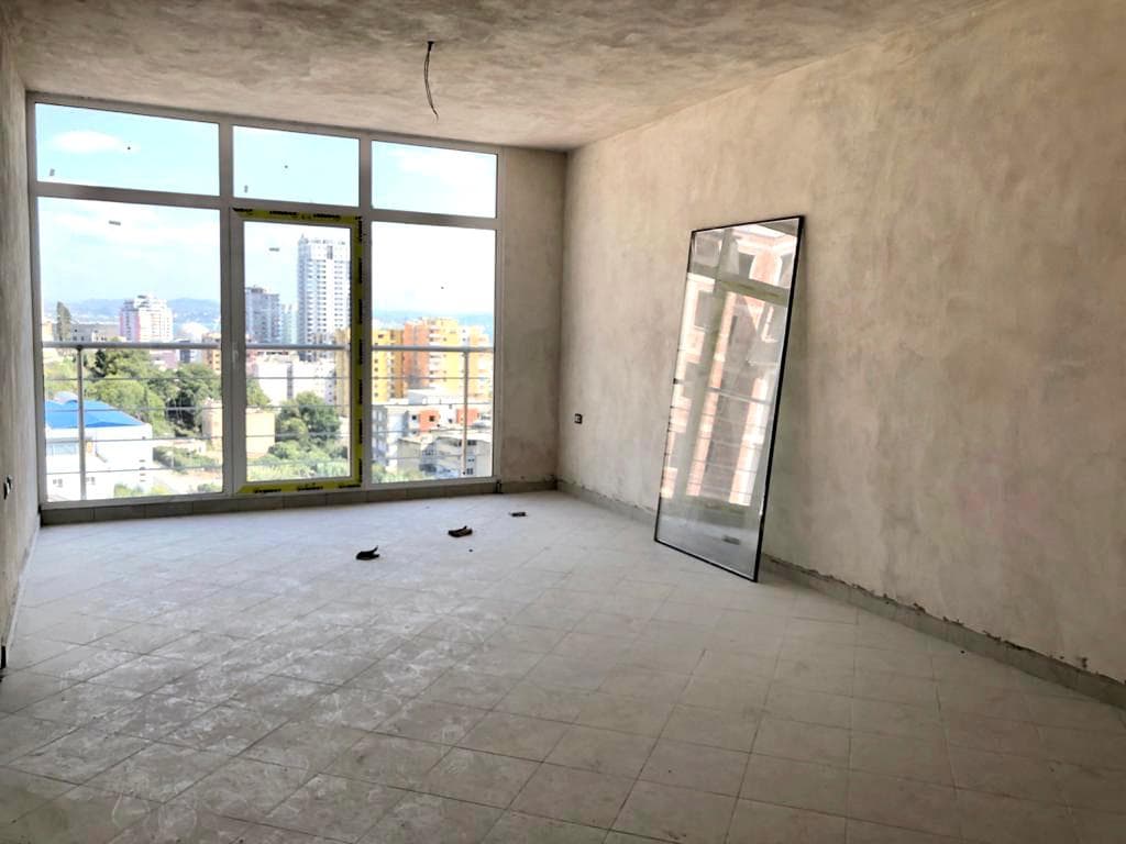 SHITET SUPER APARTAMENT 1+1 , PRANE VILES SE ZOGUT, MBRAPA SHKOLLES GREKE, DURRES.