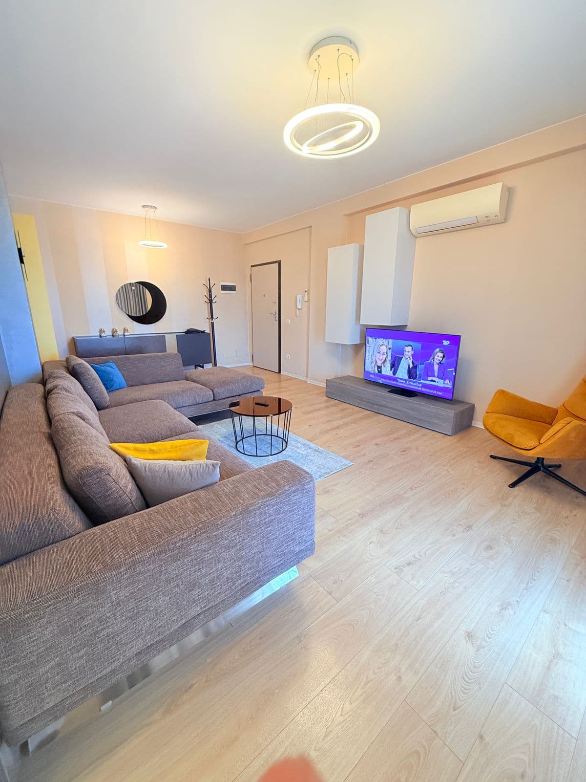JEPET ME QERA APARTAMENT 2+1+2 TEK PORT VIEW DURRES 3