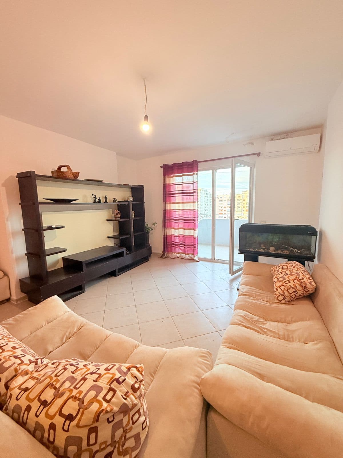 JEPET ME QERA APARTAMENT 1+1 STACIONI TRENIT DURRES 2