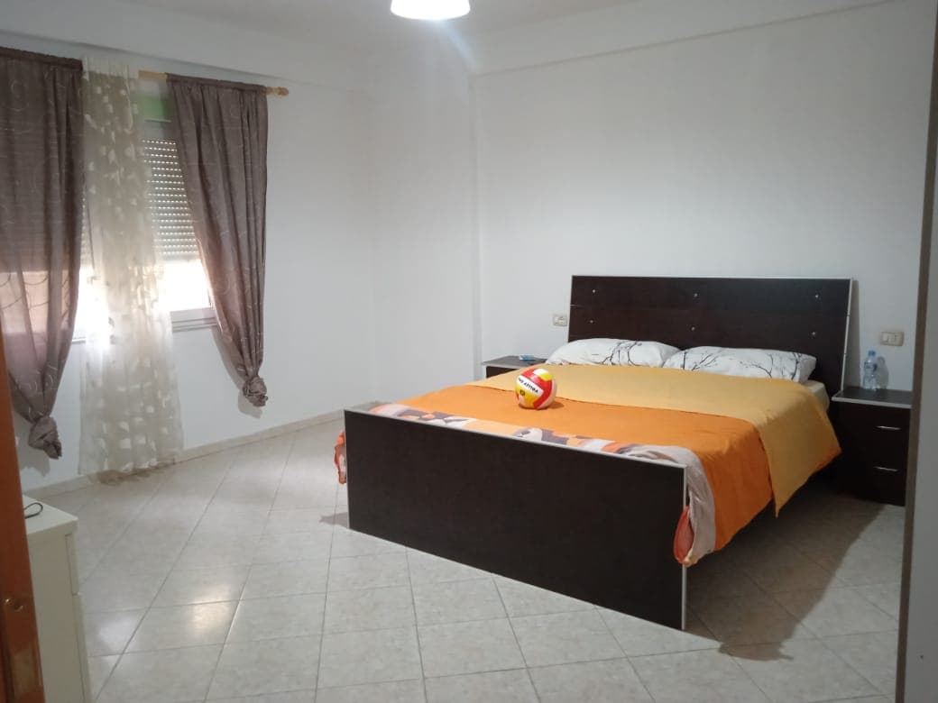 SHITET APARTAMENT 1+1 PRANE PALLATIT TE SPORTIT,DURRES. 4