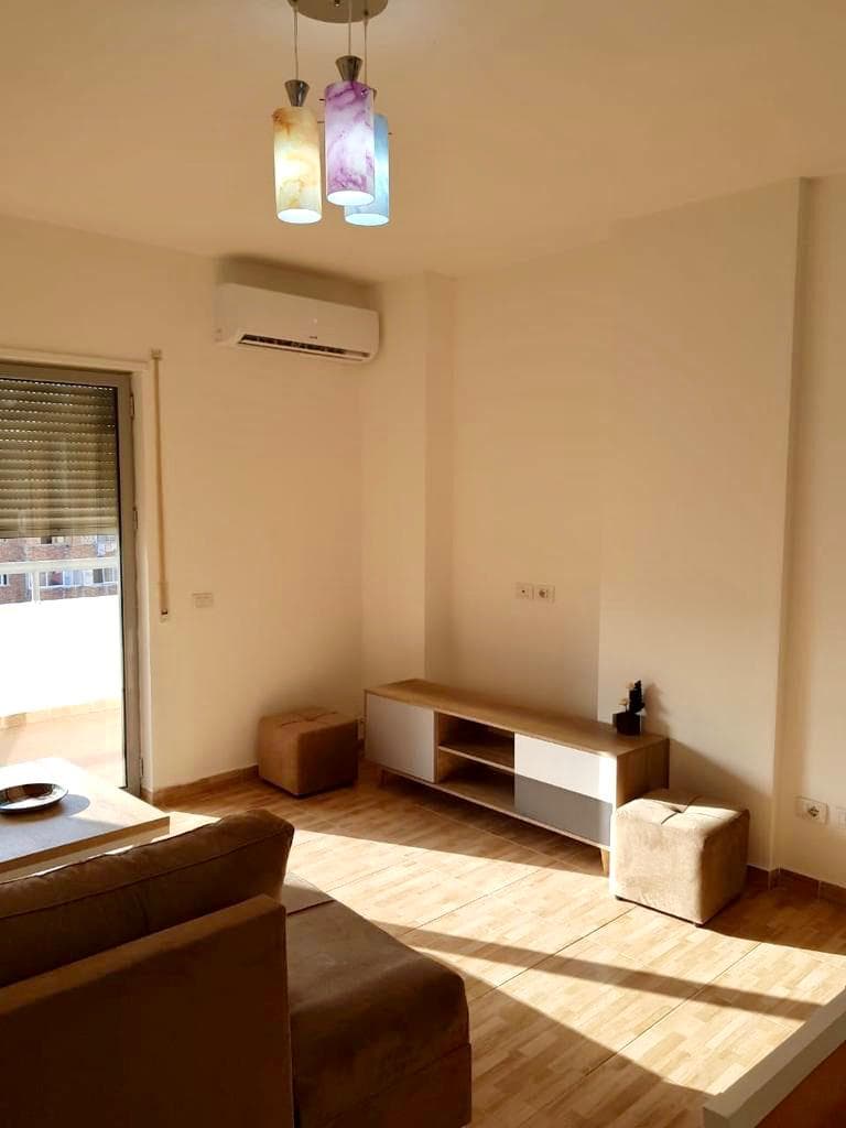 JEPET ME QERA APARTAMENT 2+1 PRANE BUSTIT TE AZEM HAJDARIT, QENDER, DURRES. 3