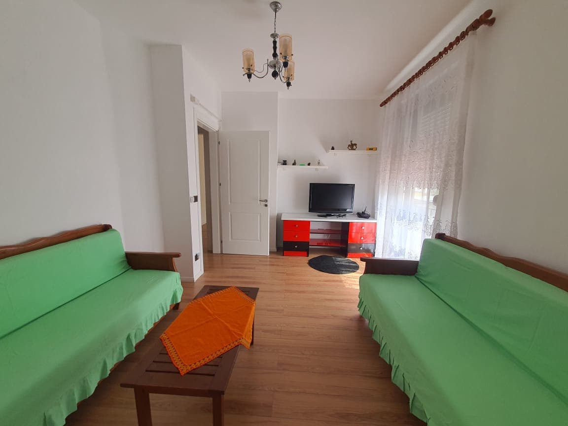 JEPET ME QERA APARTAMENT 2+1 PRANE SHKOLLES 2 GJELAT,DURRES.
