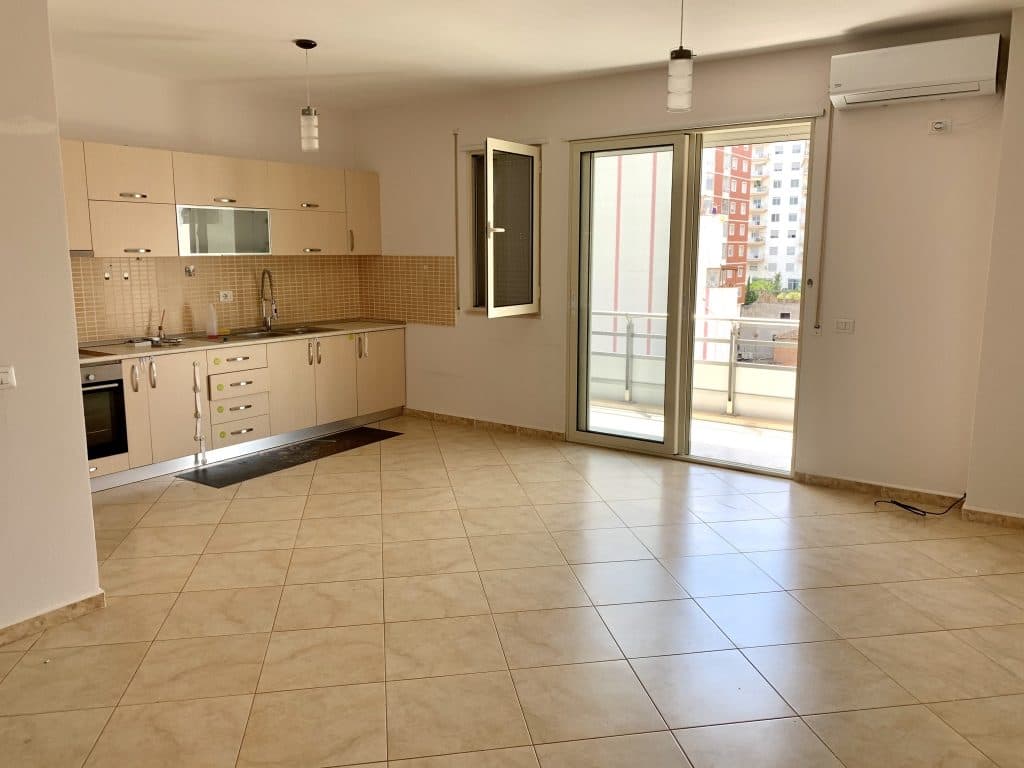 JEPET ME QERA APARTAMENT 3+1 PERBALL TATIM TAKSAVE,DURRES!