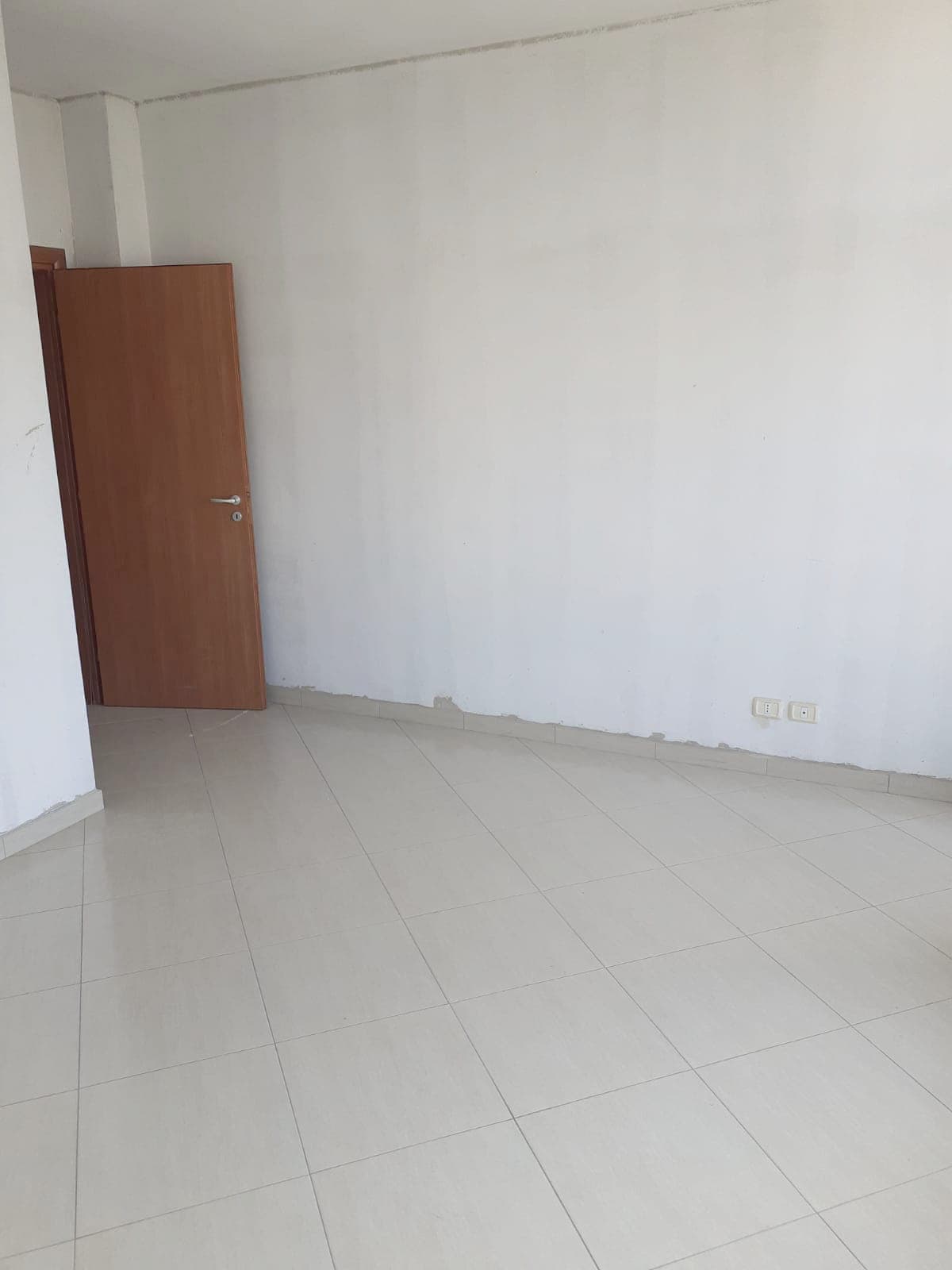 SHITET APARTAMENT 2+1 PRANE KOPSHTIT SOTIR NOKA,DURRES. 2