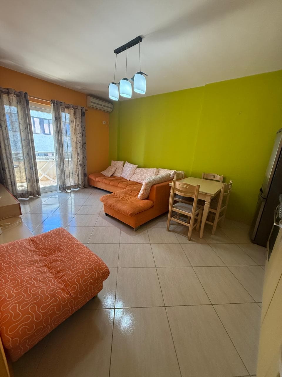 SHITET APARTAMENT 2+1 TEK ROYAL DYRRES 2