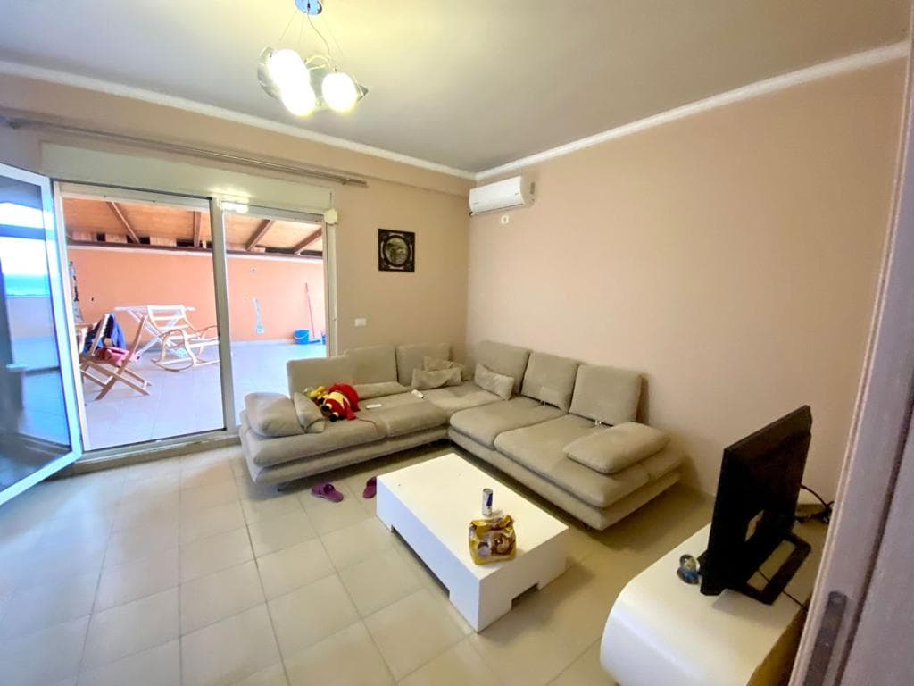 SHITET APARTAMENT PRANE KOMPLEKSIT ROTONDA NE PLAZH, DURRES.