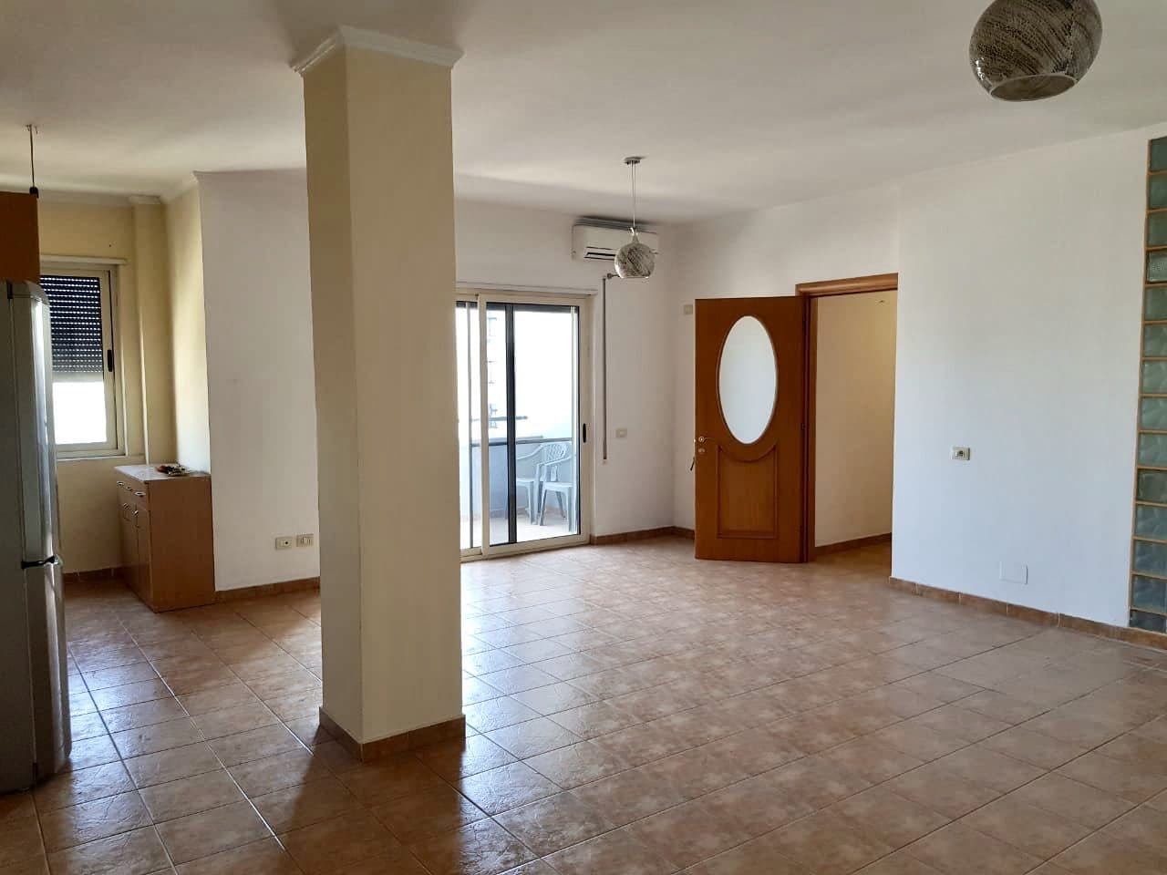 JEPET ME QERA APARTAMENT 2+1 PERBALL FLAG SHIP,DURRES!