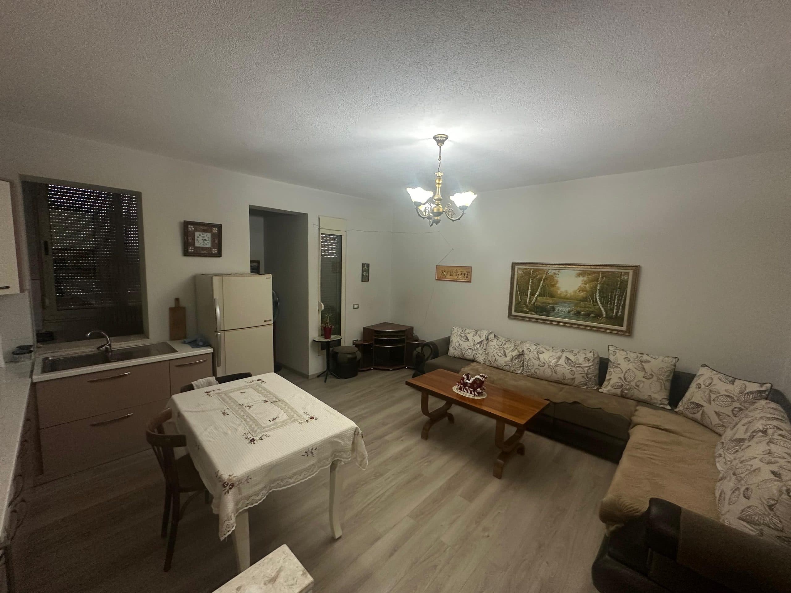 JEPET ME QERA APARTAMENT 1+1, PRANE PALLATIT SPORTIT, DURRES. 3