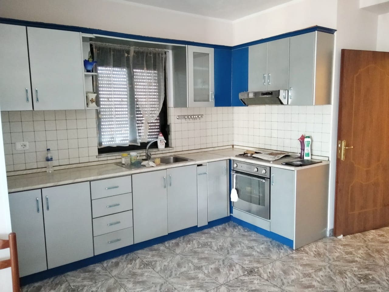 SHITET APARTAMENT 2+1 PRANE UJESJELLSIT, LAGJA 17 ,DURRES. 4