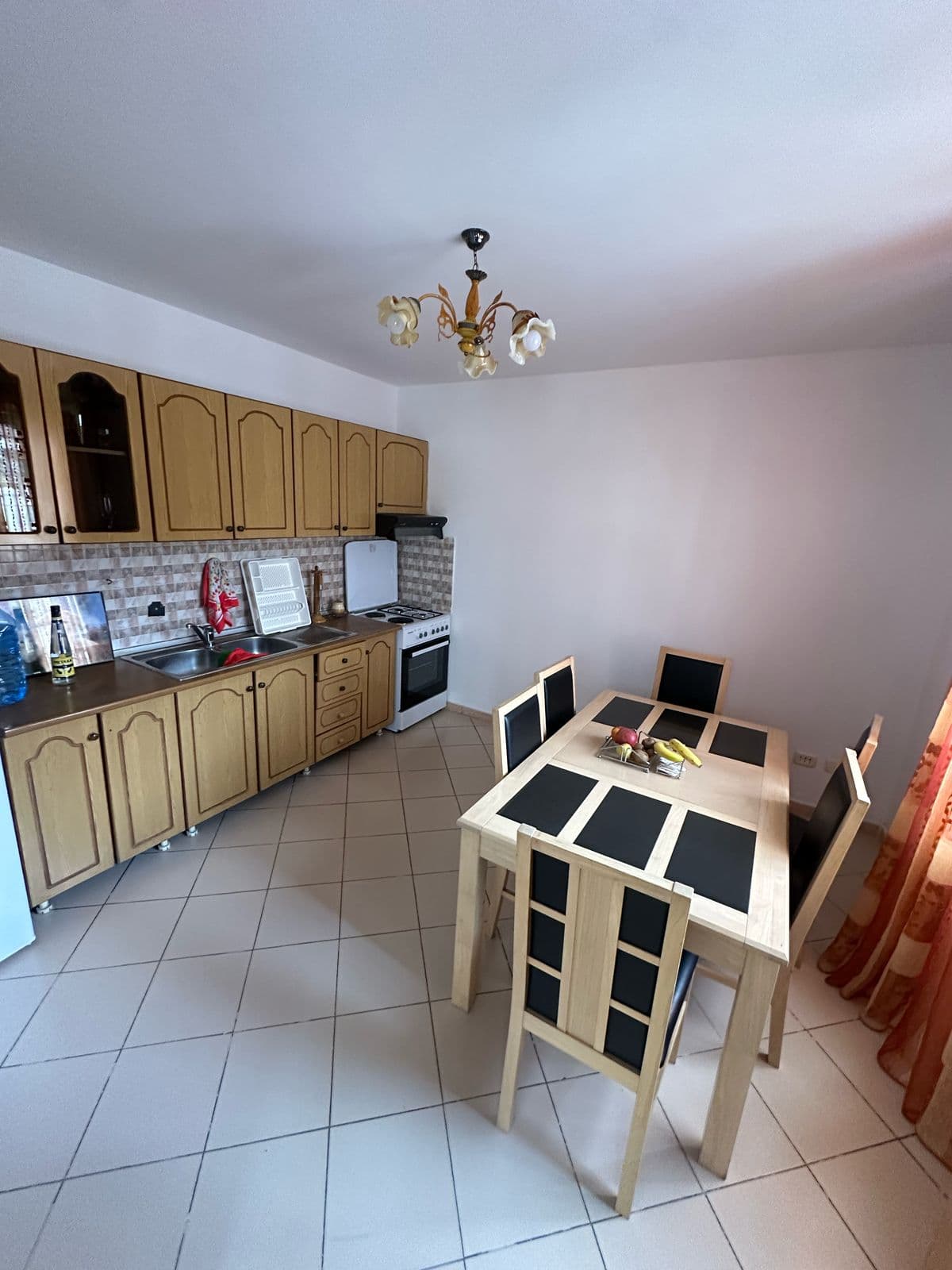 JEPET ME QERA APARTAMENTI 2+1 LAGJIA RE , DURRES. 2