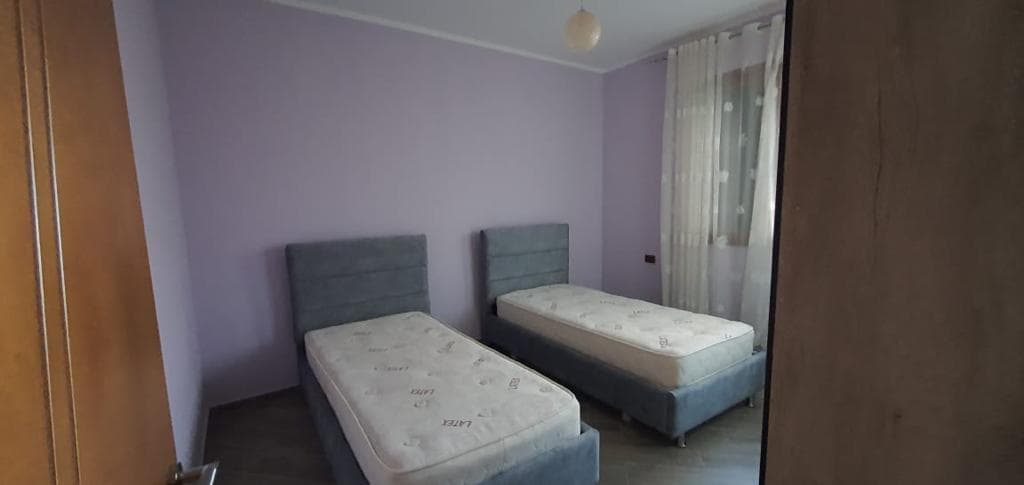 JEPET ME QERA APARTAMENT 2+1 PRANE MAGAZINES SE MIELLIT TIRANA, KENETE, DURRES. 4