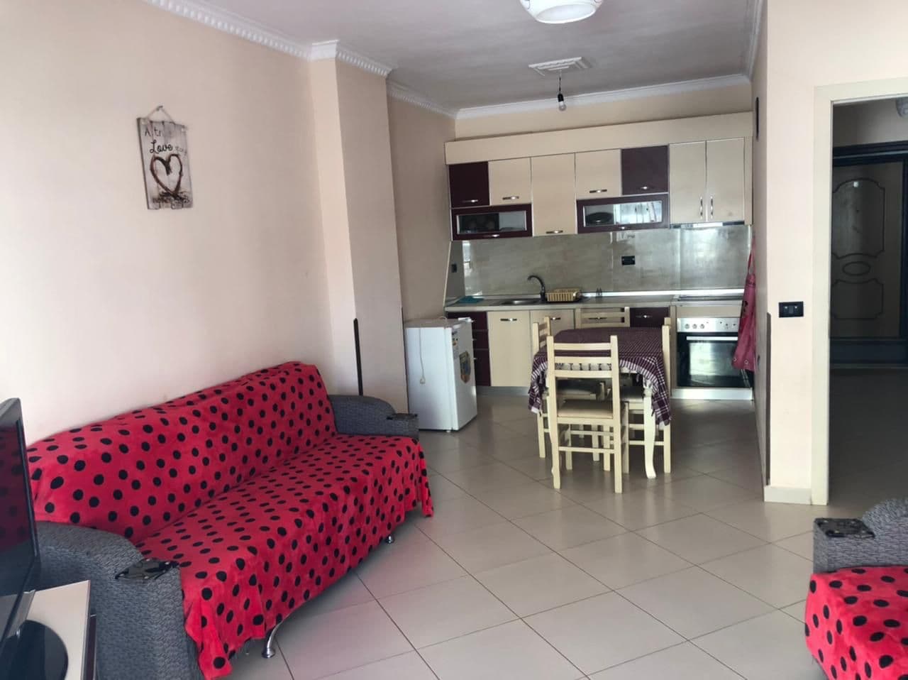 SHITET APARTAMENT 1+1 PRANE RROTES SE KUQE ,PLAZH ,DURRES.