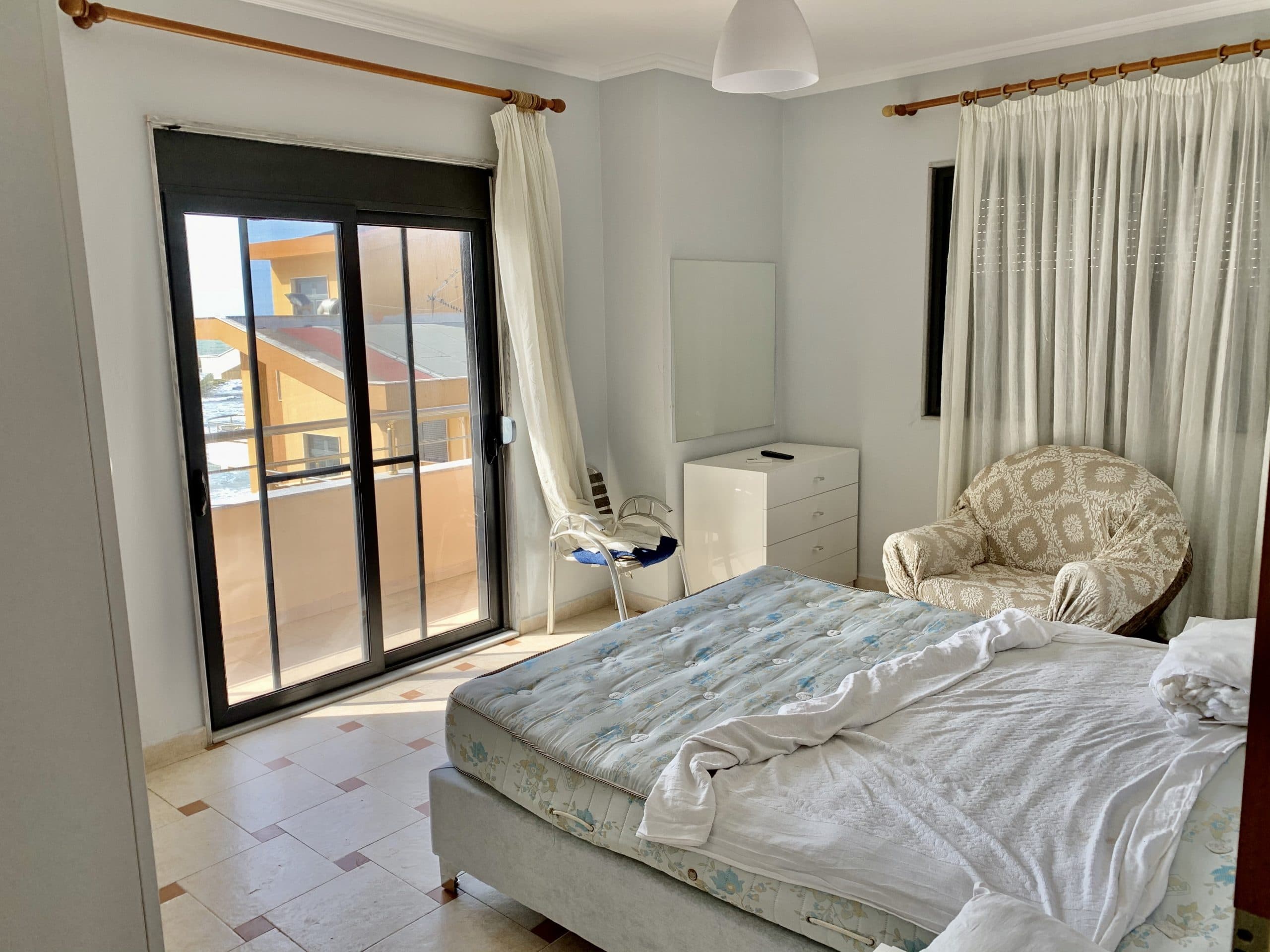 JEPET ME QERA GARSIONERE BUZE DETIT PLAZH,DURRES!