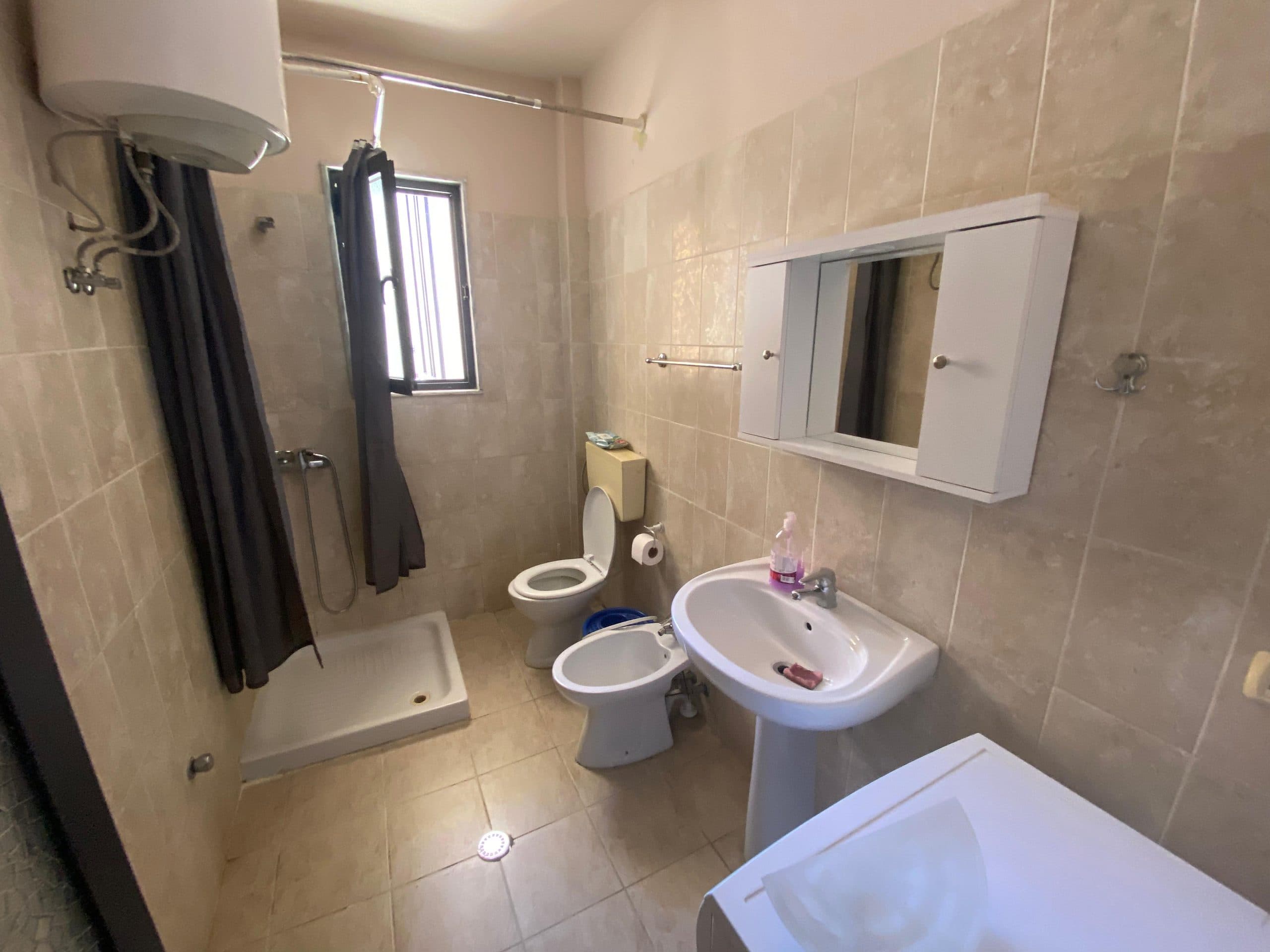 JEPET ME QERA APARTAMENT 1+1, PRANE ROYAL, PLAZH, DURRES 4