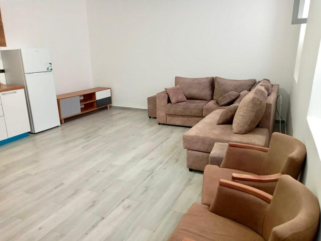 JEPET ME QERA APARTAMENT 1+1 PRANE SHKOLLES GJERGJ KASTRIOTI, DURRES. 2