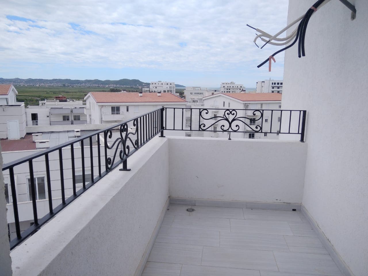SHITEN APARTAMENTE 1+1 PRANE SUPREM HOTEL SPA,QERRET,DURRES.