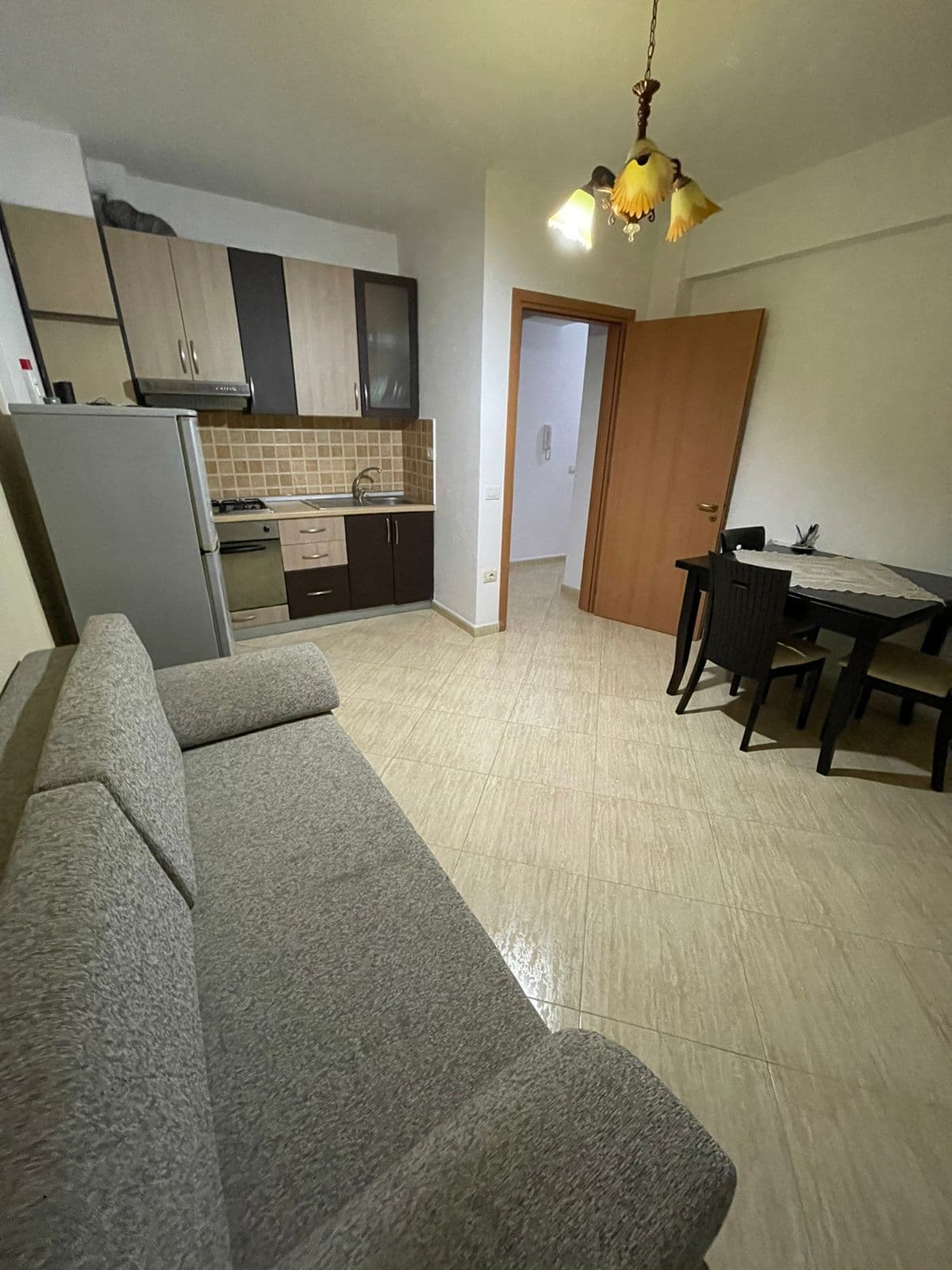 SHITET APARTAMENT 2+1 ME PAMJE DETI,CURRILA,DURRES.