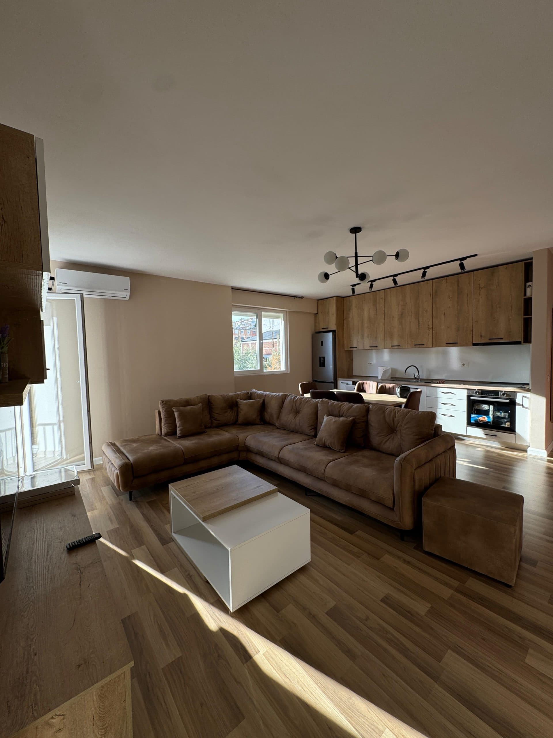 JEPET ME QERA APARTAMENTI 2+1 SPITALI , DURRES. 2