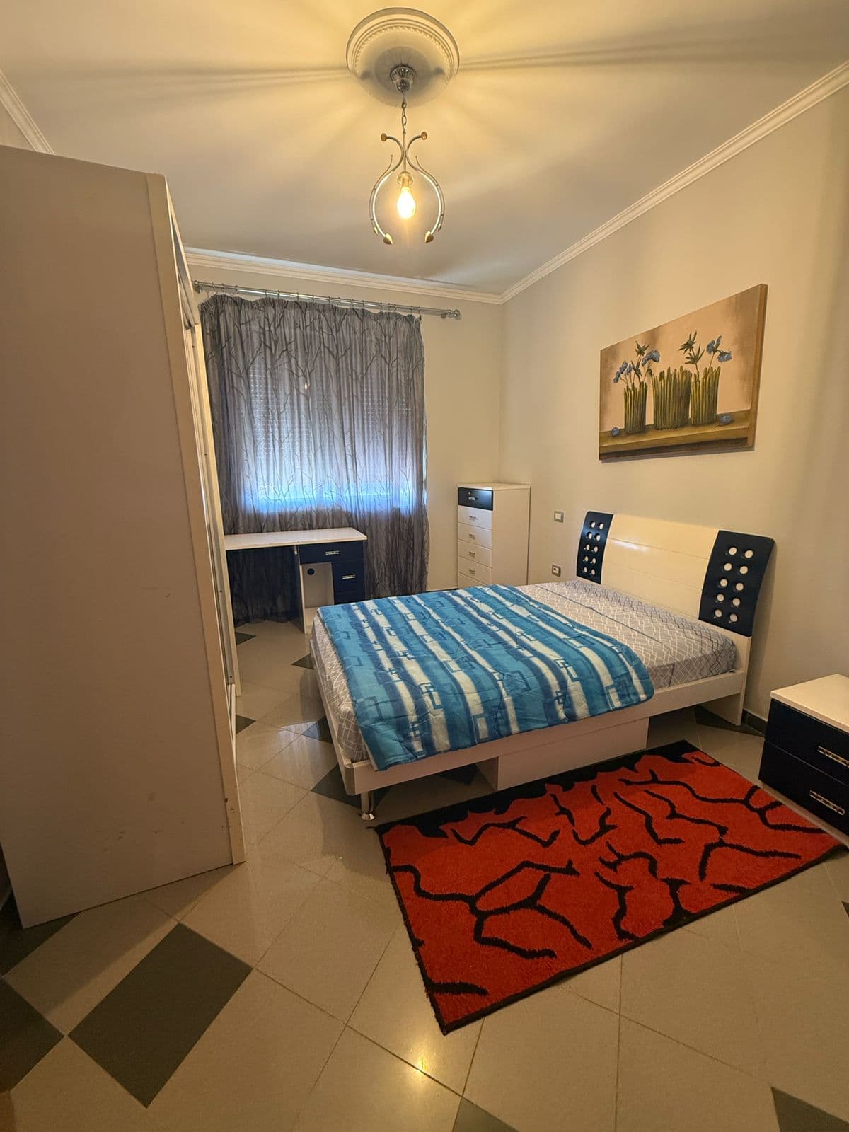 SHITET APARTAMENT 3+1 TEK STACIONI TRENIT OSE TREGU VOGEL DURRES 4