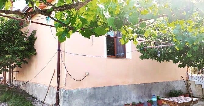 JEPET ME QERA SHTEPI PRIVATE AFER MAMINAS ,DURRES!