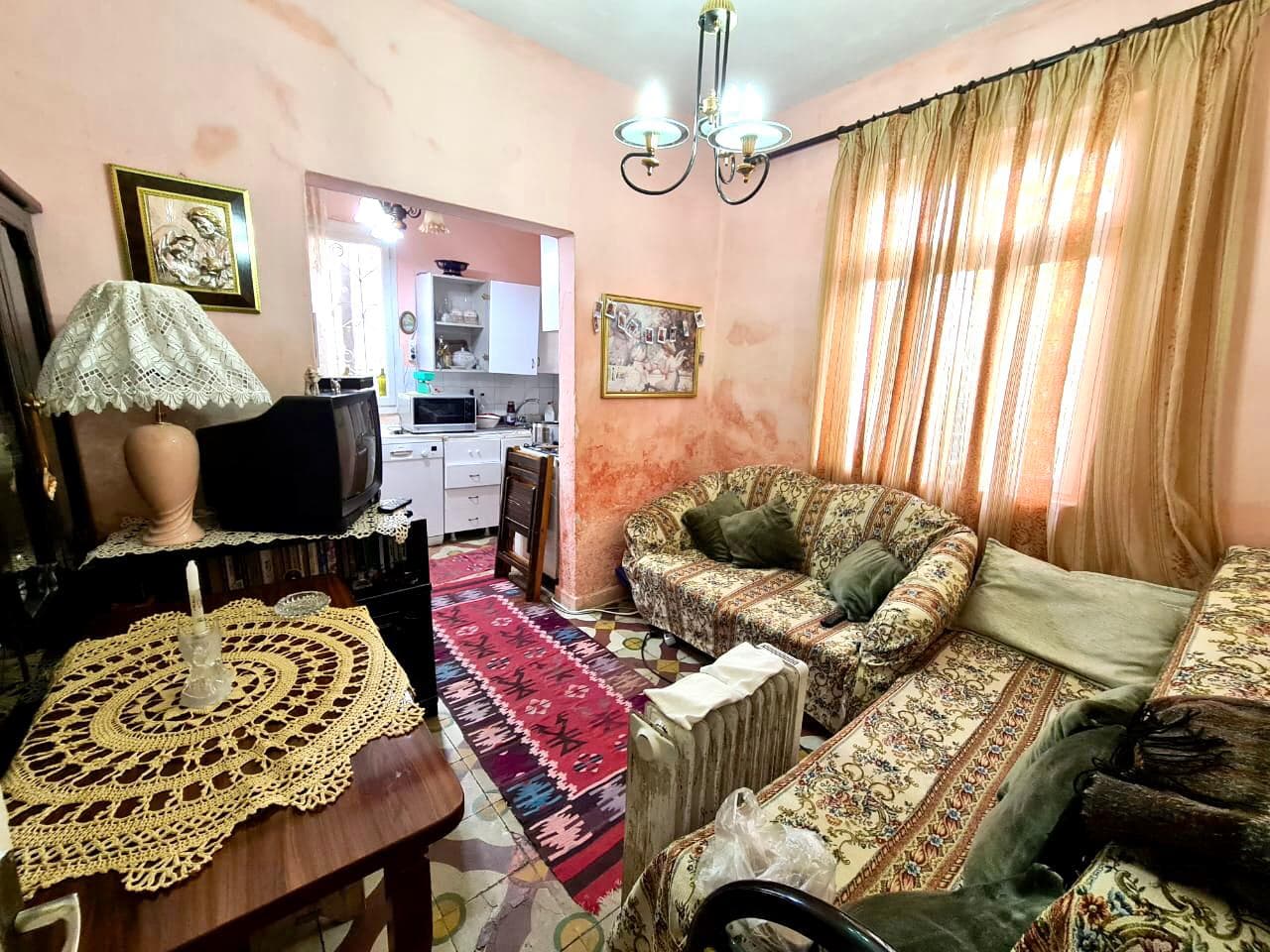 SHITET SHTEPI PRIVATE PRANE KAZAZIT, DURRES. 2