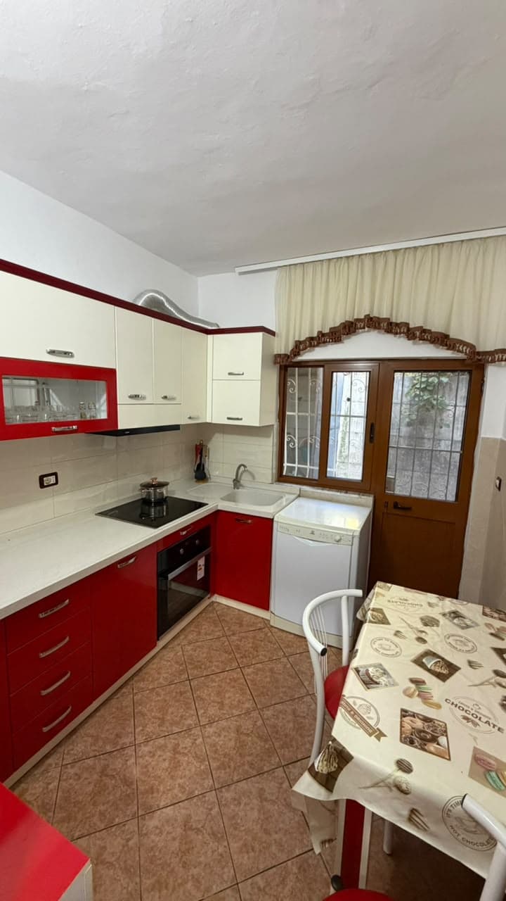 JEPET ME QERA APARTAMENT 3+1 ZONA VILA E ZOGUT, DURRES 2
