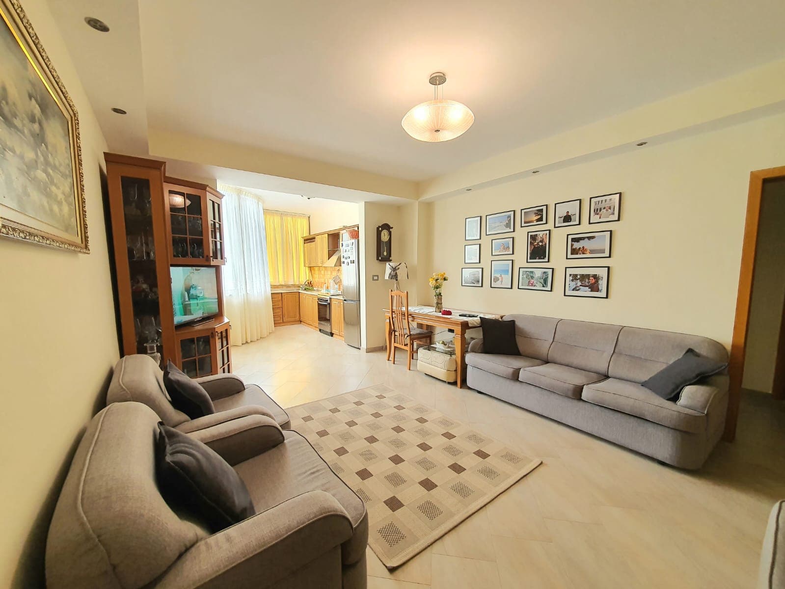 SHITET APARTAMENT 3+1 VOLLGA,DURRES. 2
