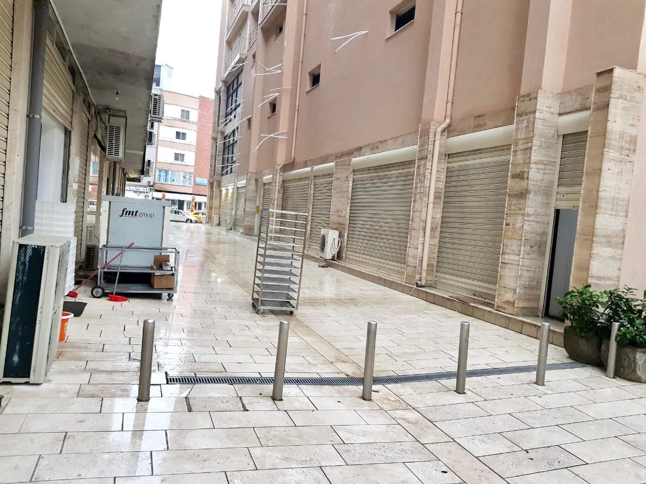 JEPET ME QERA AMBIENT BIZNESI MBRAPA PASTICERI PELIKANIT, QENDER, DURRES. 4