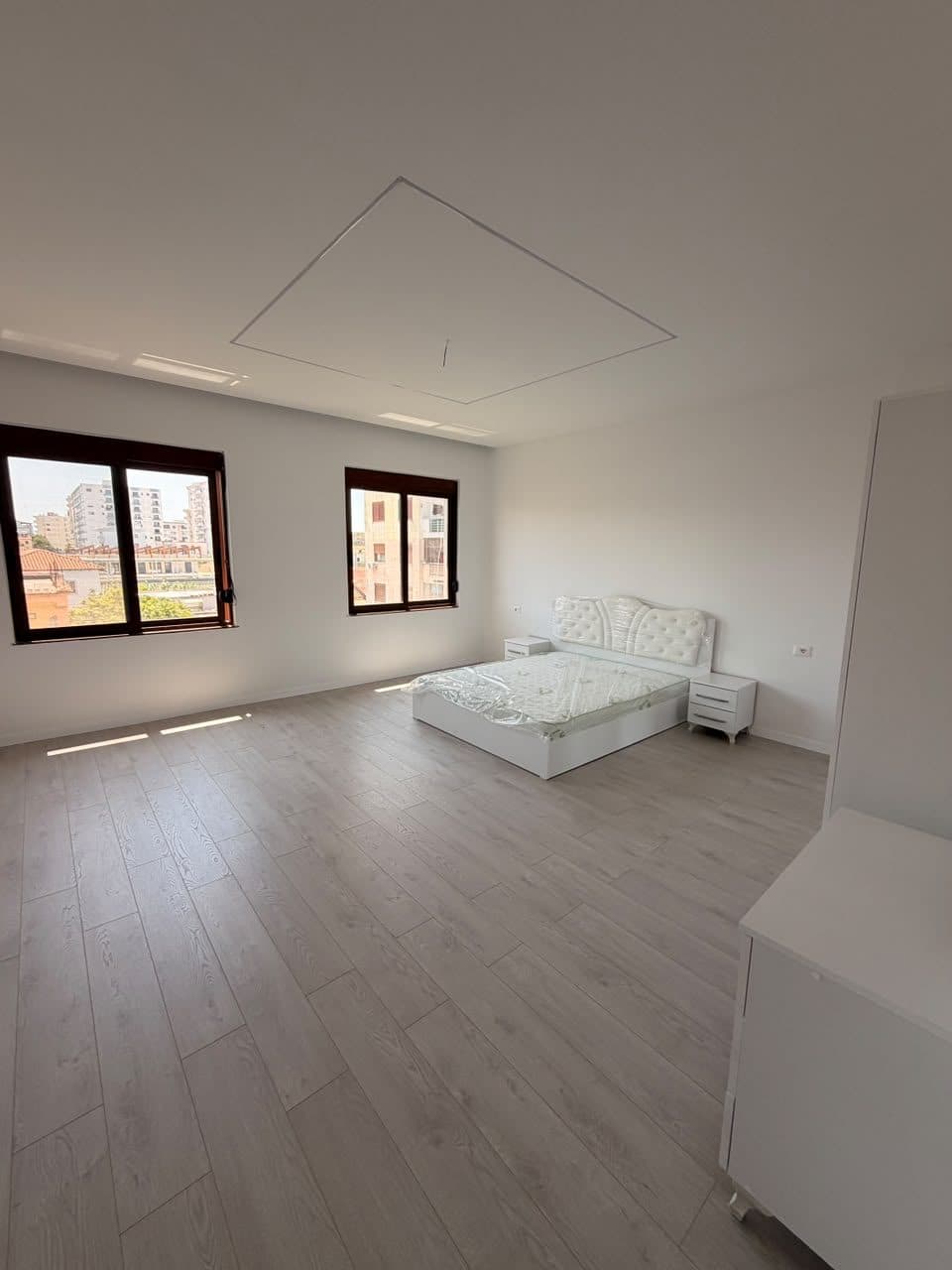 JEPET ME QERA APARTAMENT 3+1 NE ZONEN E SHKOZETIT, DURRES 3