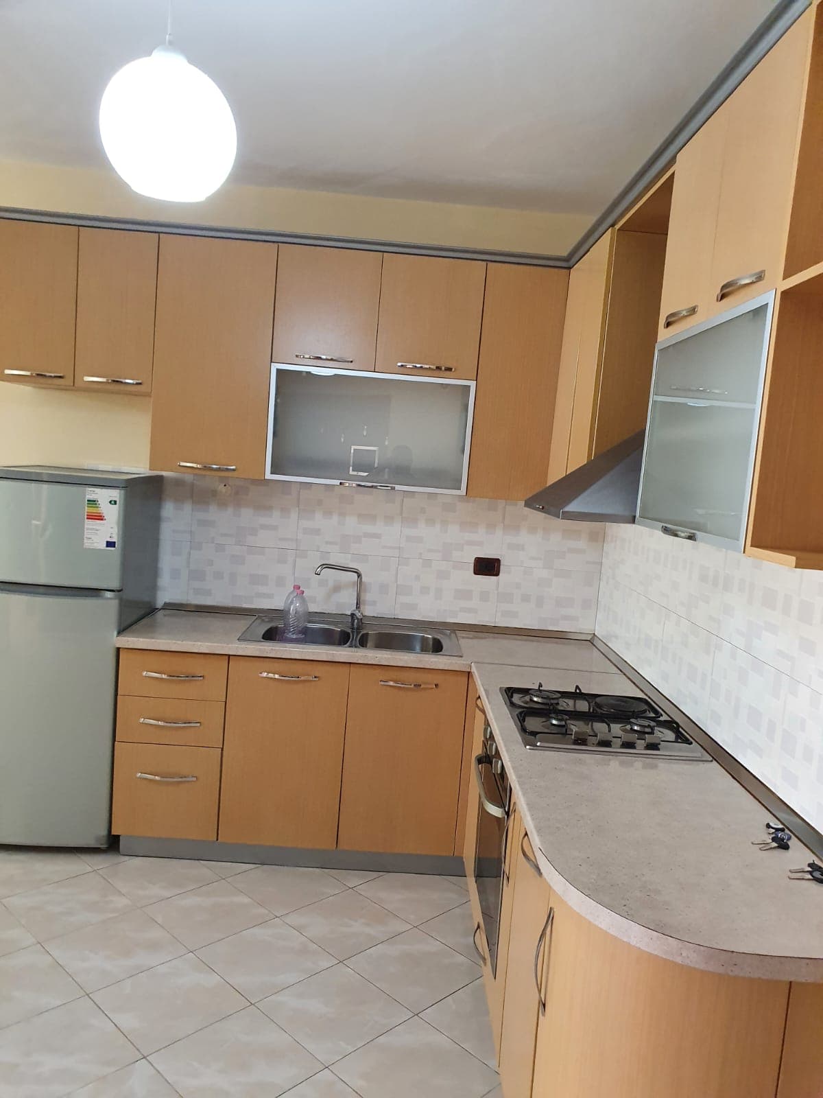 JEPET ME QERA APARTAMENT 1+1 PRANE SHKOLLES GJERGJ KASTRIOTI, VOLLGA,DURRES. 2