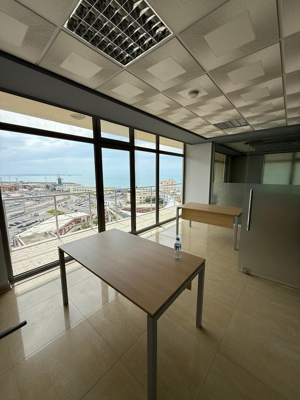 JEPET ME QERA AMBIENT BIZNESI QENDER DURRES 3