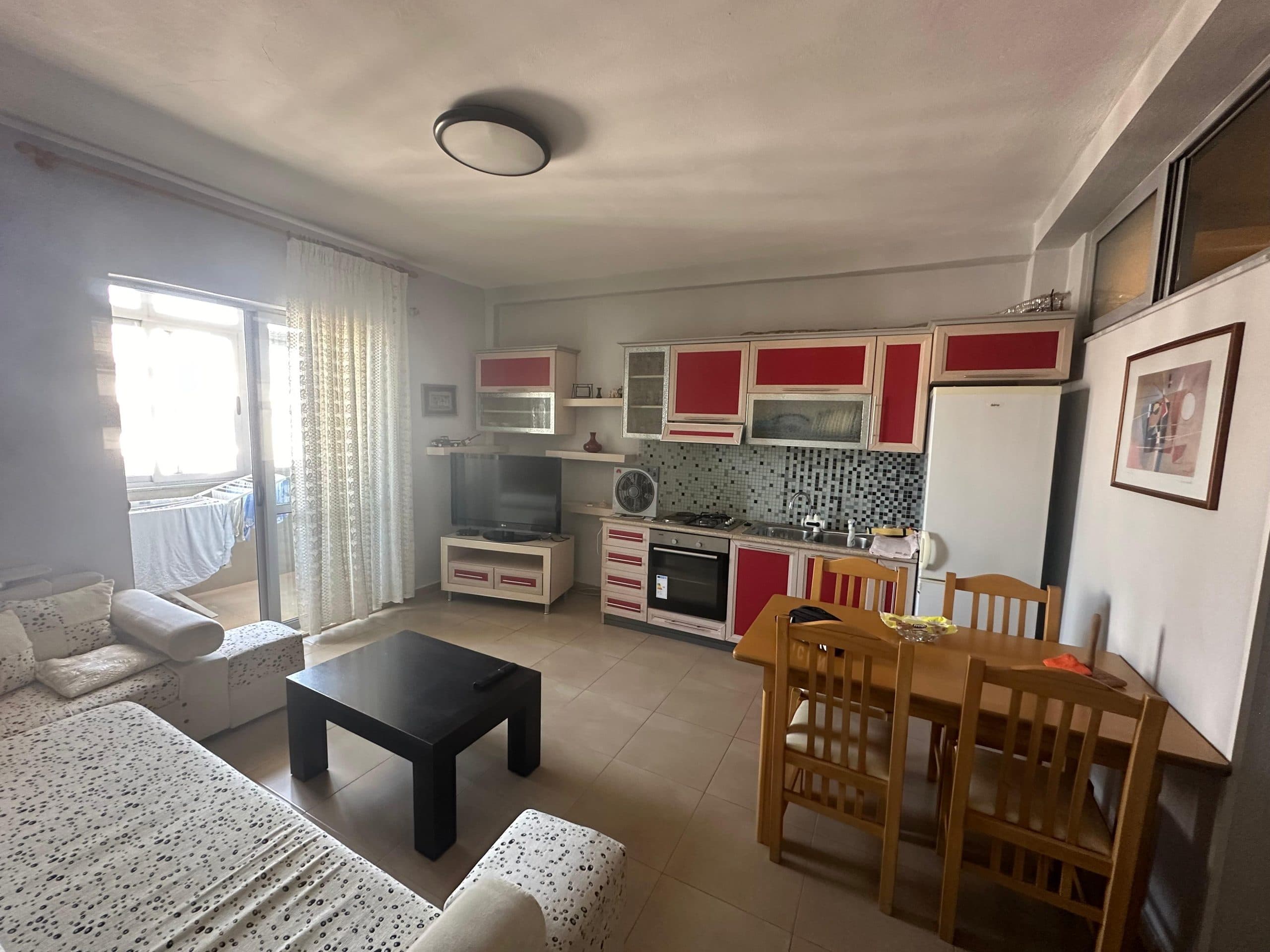 JEPET ME QERA APARTAMENT 2+1, PLAZH, DURRES.