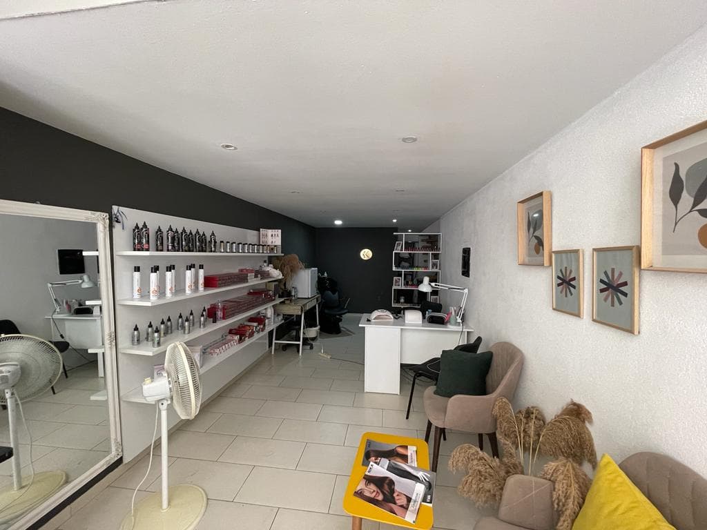 EXLUSIVE SHITET AMBIENT BIZNESI,PRANE KAZAZIT,DURRES.