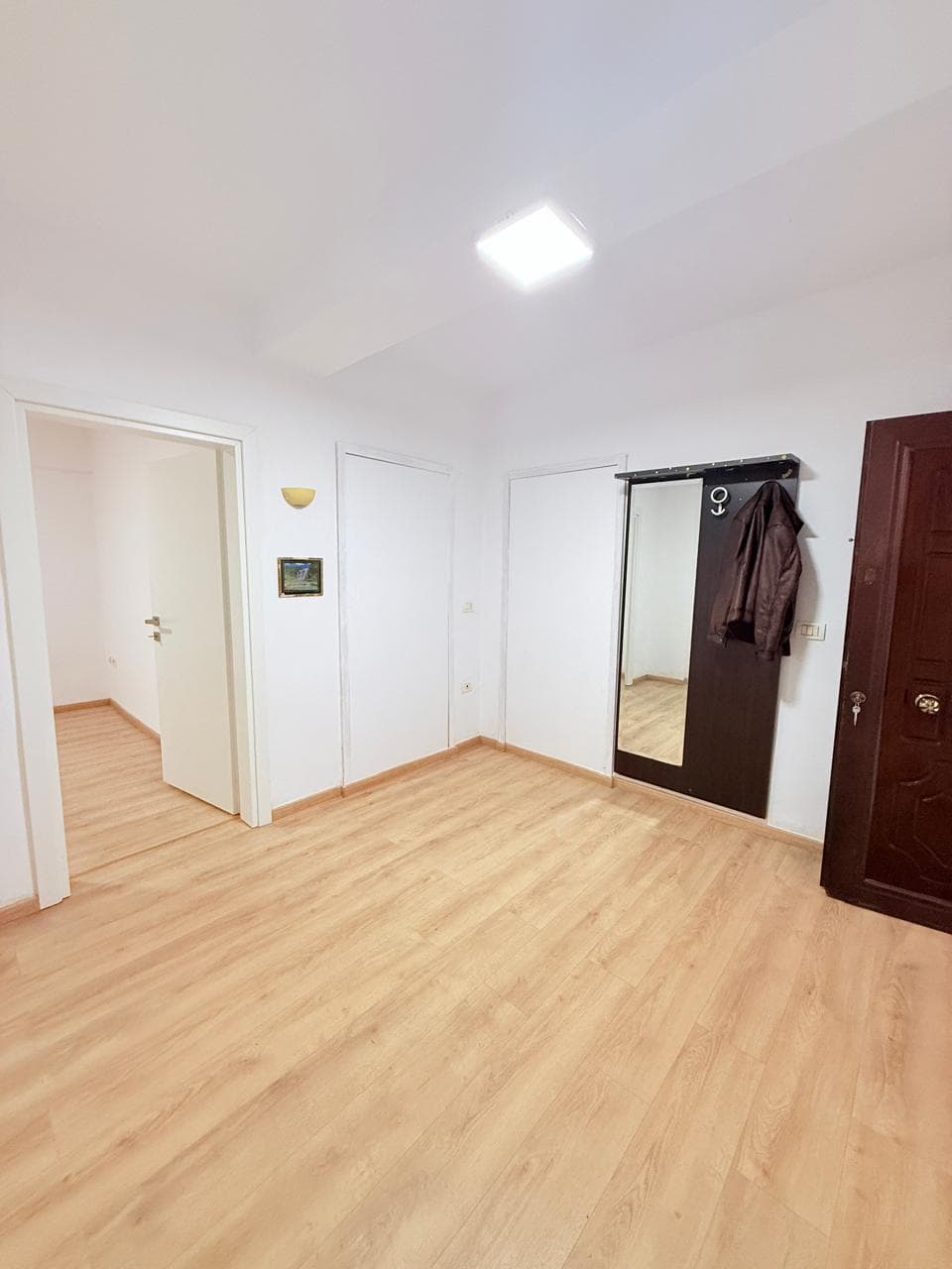 JEPET ME QERA AMBIEMT BIZNESI ZONA TATIMET DURRES
