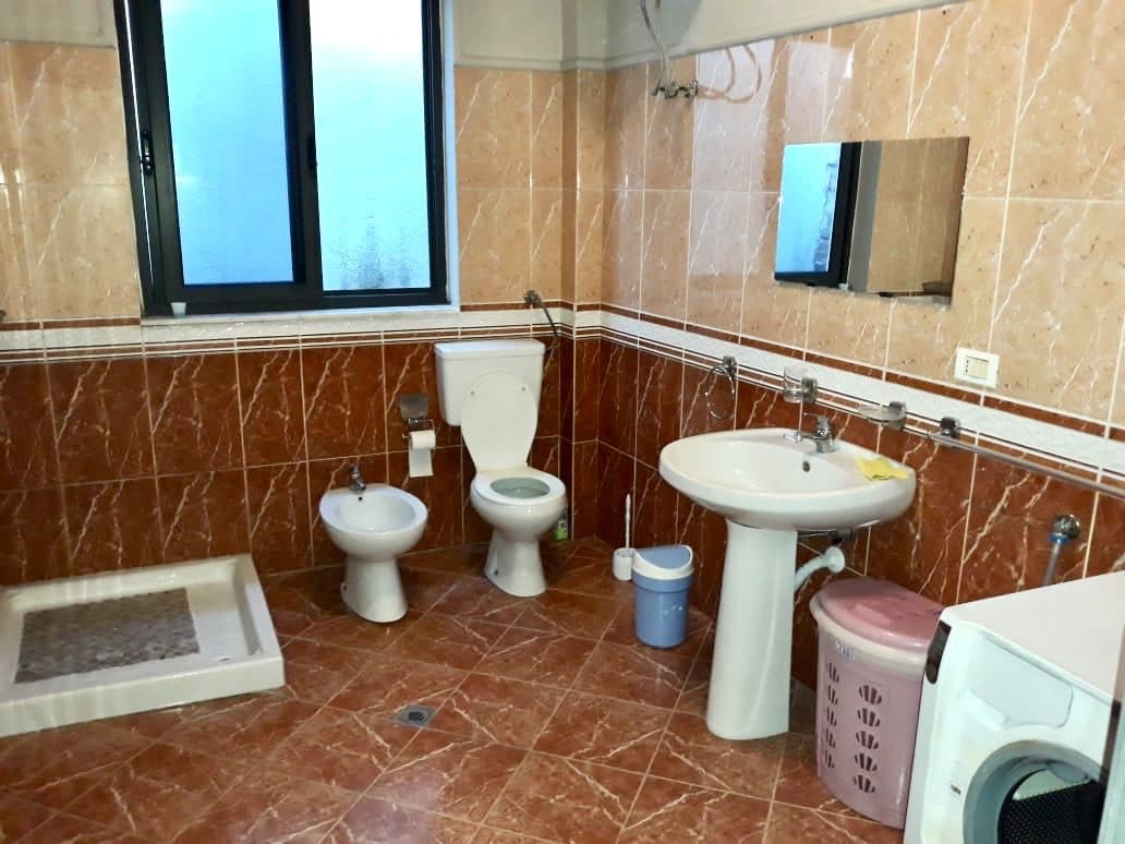 JEPET ME QERA APARTAMENT 2+1 TE LULISHTJA 1 MAJI,DURRES! 3