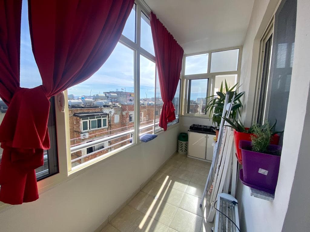 SHITET APARTAMENT 1+1 RRUGA ALEKSANDER GOGA, PRANE SPITALIT RAJONAL ,DURRES. 4